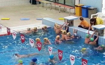 Nemmeno la pioggia ferma i piccoli nuotatori dell’Associazionismo Sestese