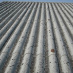 La segnalazione: “Tetto in amianto in via Garibaldi. Necessario un incontro con l’amministrazione”