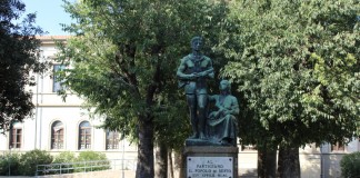 Monumento al Partigiano in Piazza edmondo De Amicis a Sesto Fiorentino
