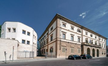 palazzo comunale e saletta
