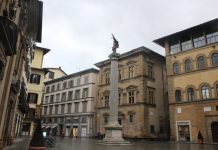 Piazza Santa Trìnita-Statua della Giustizia