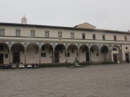 Piazza Santissima Annunziata-Istituto degli Innocenti 1 2
