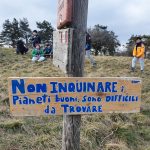 Rolle (CAI Sesto): “Manufatti pseudoartistici sui nostri pali segnavia”