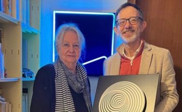 Marina_Apollonio_e_Massimo_Gurioli_con_opera-696x722 2