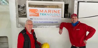 Giuliano e Stefano Barducci durante un test dei sensori TEK a bordo di uno yacht di 72 metri 2