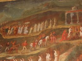 Particolare del quadro che raffigura il corteo della Venuta dell'immagine della Madonna a Cercina con lo stendardo e il compasso - Tratto da Lo stemma del Comune di Sesto Fiorentino - apice libri