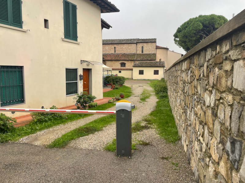 La zona adibita, qualche anno fa, alla realizzazione dei carri di carnevale 