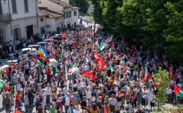 “Dalla parte dei diseredati e degli oppressi”: a Calenzano la manifestazione a sostegno della Palestina La Piana per la Palestina