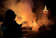 fuoco in via d Mollaia