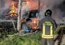 La Piana brucia ancora: altro incendio nel Parco. A fuoco alcune rotoballe Vigili del Fuoco