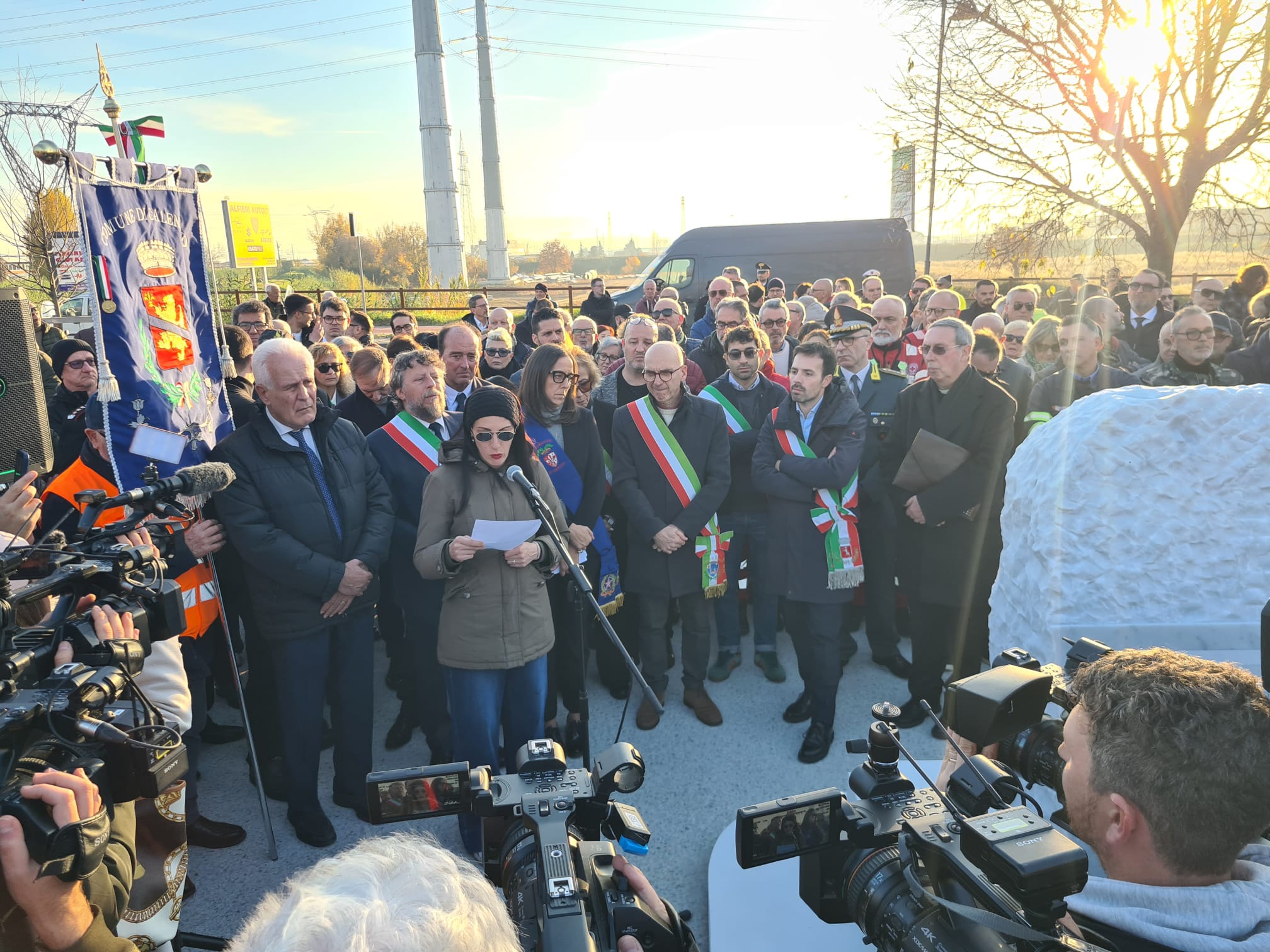 1 - Monumento caduti esplosione ENI