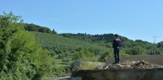 Sesto Fiorentino, danneggia l’acquedotto storico mediceo per captare abusivamente l’acqua Carabinieri forestali